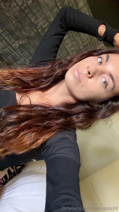 Alexissss24 XXXモデル 画像