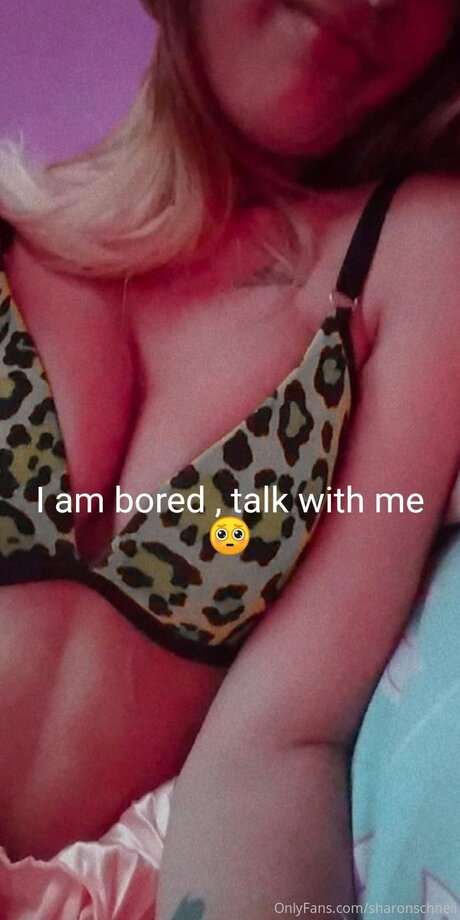 Sharonschneii セクシーモデル 写真