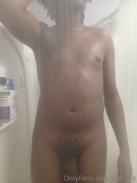 Yiphyrz アートスター 写真