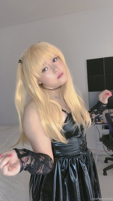 Luvlyjessxx ポルノスター 裸 画像