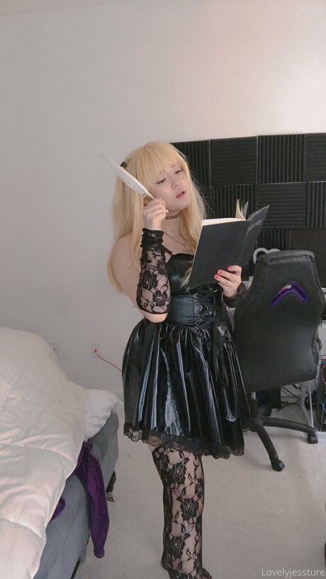 Luvlyjessxx ヌード女優 ギャラリー