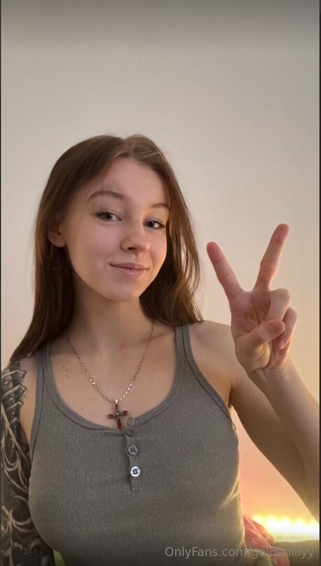 Goldenlilyy xxx女優 ギャラリー