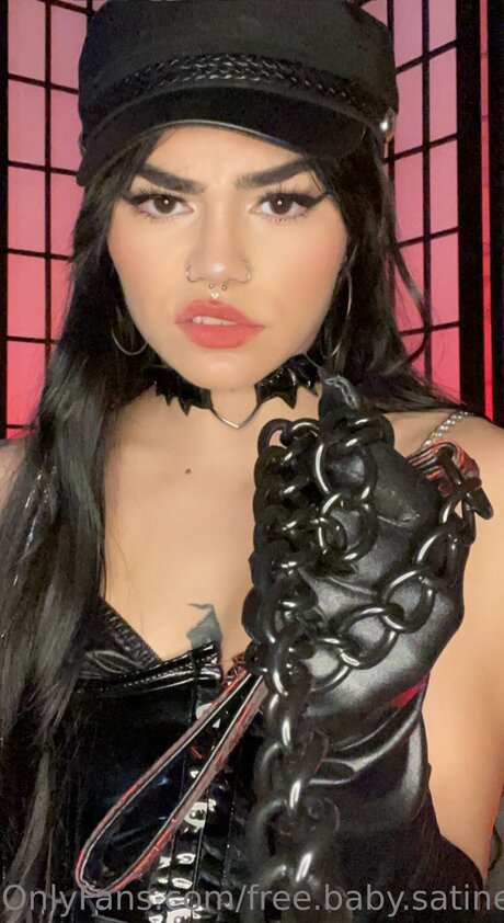 Free Baby Satine 美しいポルノスター 画像