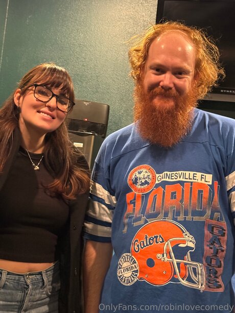 Robinlovecomedy スター ヌード 写真