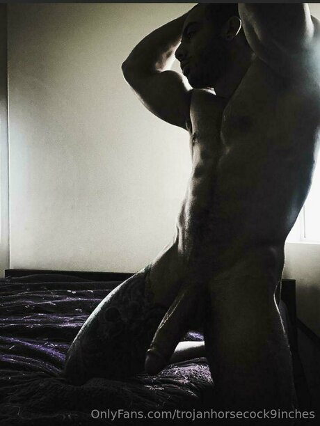 Trojanhorsecock9inches 裸のモデル 写真