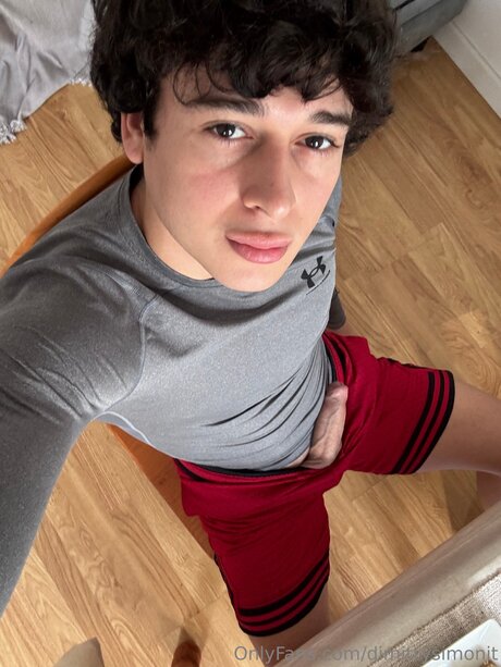 アジアンダディOnlyFans ポルノグラフィック 画像