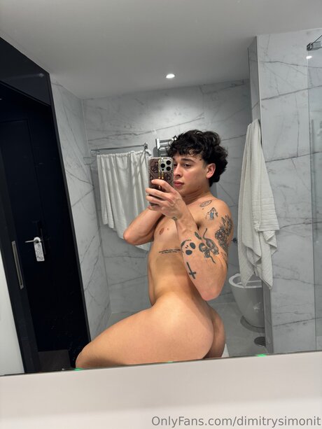 Dimitrysimonit ポルノスター セクシー 写真