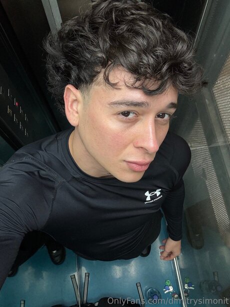 Dimitrysimonit xxxスター 写真