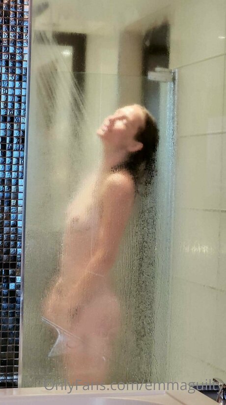 Emmaguilty エロティック女優 写真