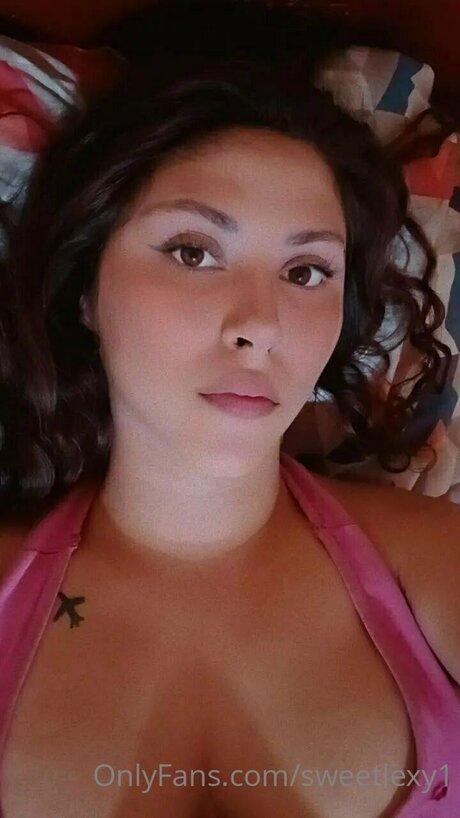 Sweetlexy1 セクシーモデル 画像