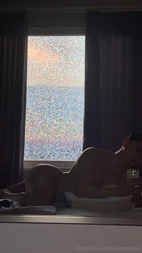 Lukertwink 完璧なモデル 画像