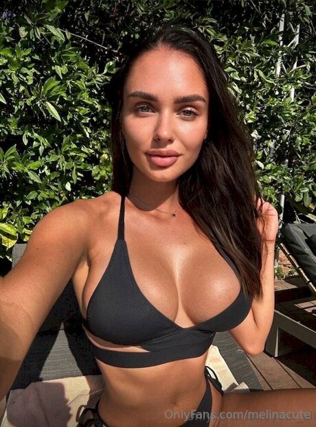 Melinacute エロティックなスター ギャラリー