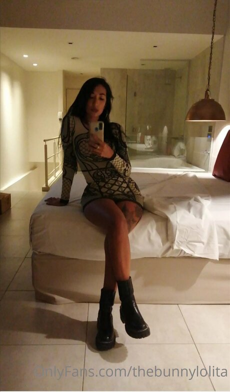 Sexybunnylola かわいいスター 写真