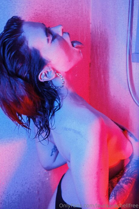 Raeeloraafree xxx女優 写真