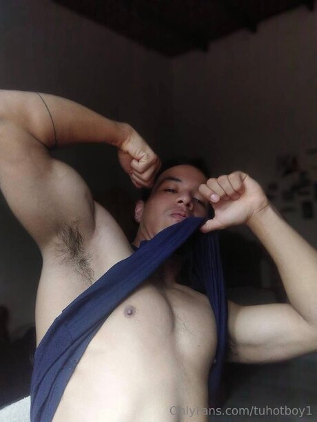 Tuhotboy1 ポルノスター セクシー ギャラリー
