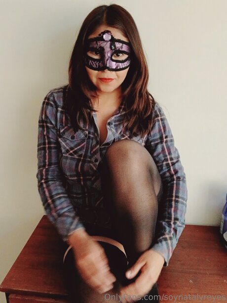 Soynatalyreyes エロティックなモデル 写真