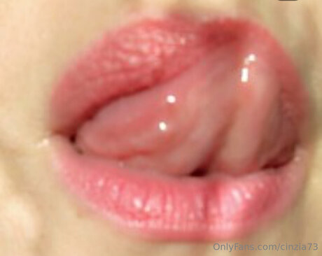 Cinzia73 xxxポルノスター 画像
