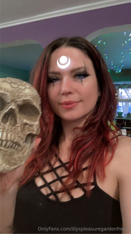 Lilyspleasuregardenfree1 ポルノモデル 画像