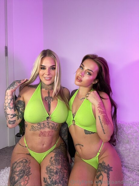 Giaandrobyn スター xxx 写真