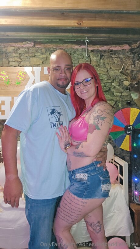 Redheadedbaddie90free ポルノスター セクシー 写真