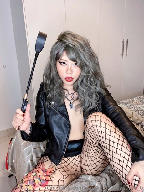 Queen Of Pleasure0 0 HDモデル 写真