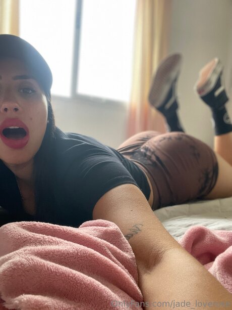 Jade Loverose セクシーなポルノスター アーカイブ