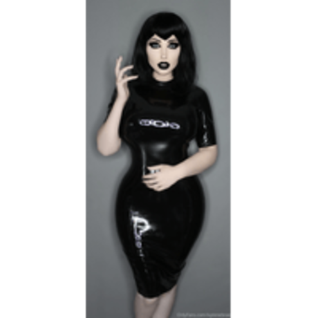 Ivy Tenebrae ポルノスター 裸 写真