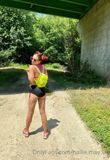 Hallie Mae 完璧なモデル 写真