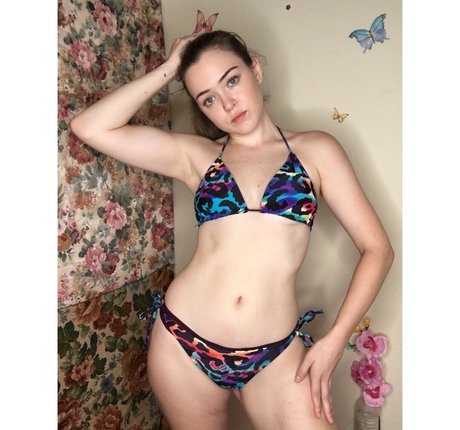 Tori Eaglestone ポルノスター 可愛い 写真
