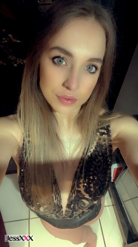 jess main セクシー女優 画像