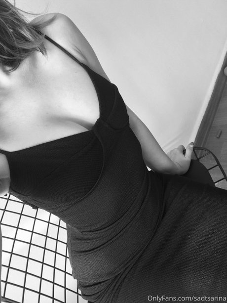 Sadtsarina 高品質のポルノスター 写真