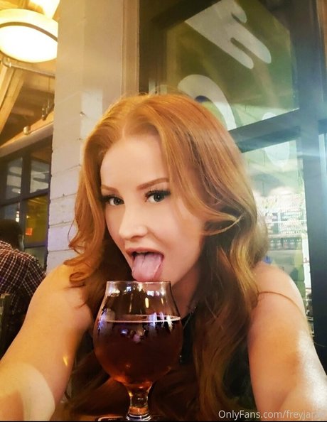 freyjarae ポルノスター 可愛い 写真