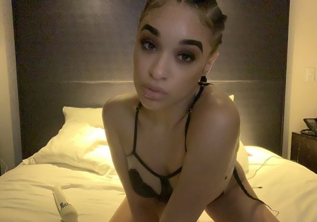 Mya Lashaun スター 裸 写真