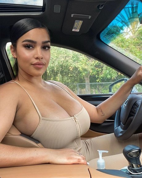 Vanessa Ann Wrigley ポルノスター 裸 写真