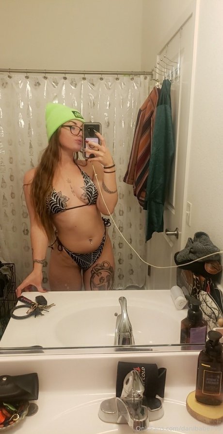 Dani Babe 高品質モデル 写真
