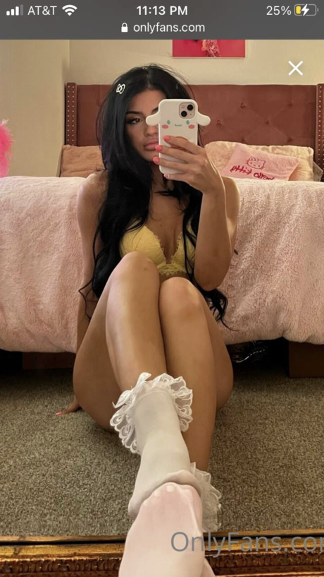 Ava Tortorici アート女優 画像