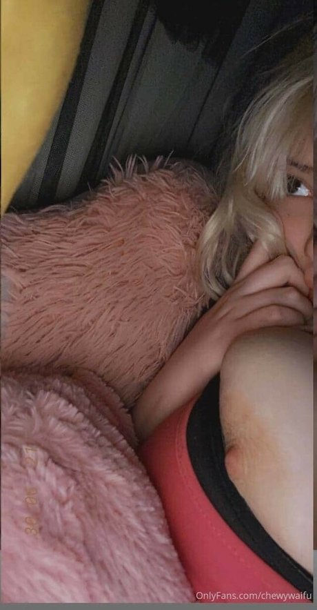 20歳のOnlyFans アートヌード アーカイブ