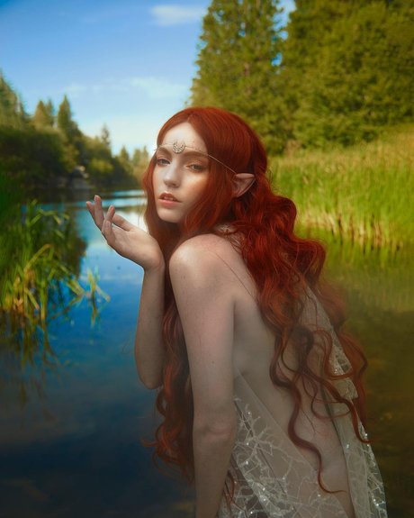 Emily O dette ヌードモデル 写真