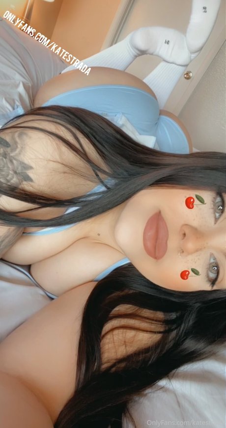 Kat Estrada ヌード女優 アーカイブ