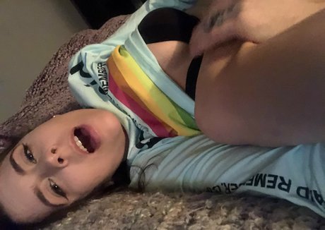 The Stoned Highness ポルノスター 可愛い 写真