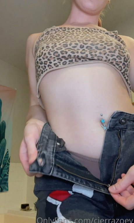 cierrazoey セックスモデル 写真