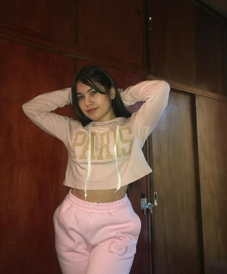 Ruth Sanchez 独占スター 写真