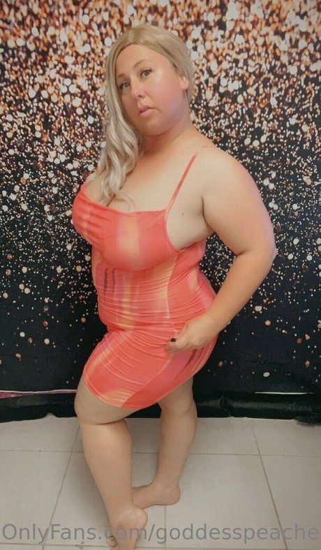 Goddess Peaches 裸のスター 画像