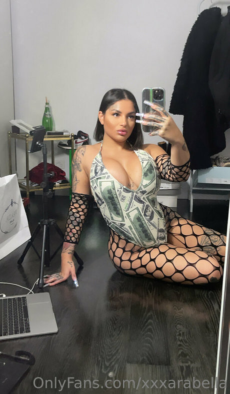 BIG BOOTY LATINA トップ女優 写真