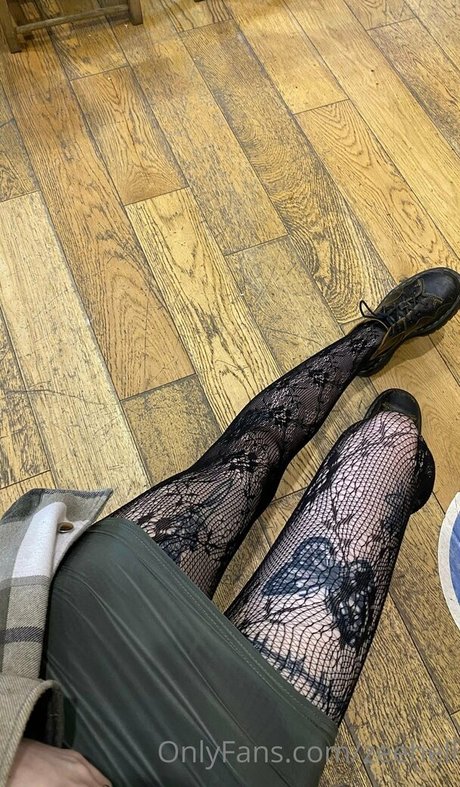 ZeeHell 美しい女優 画像