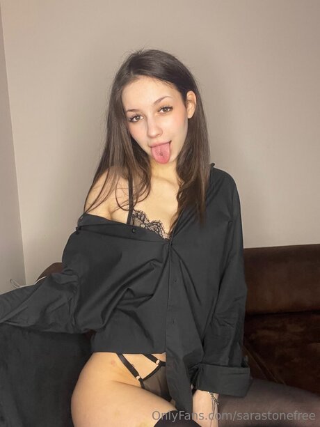 Sarastonefree セクシーなポルノスター 画像
