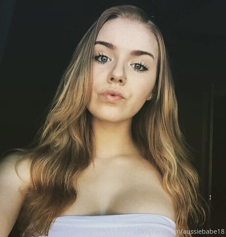 Aussiebabe19 アートスター 写真
