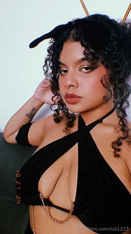 Luli1223 裸のモデル 写真