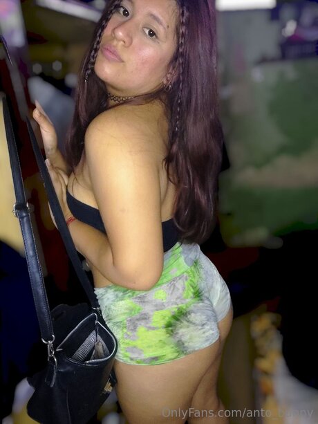 Anto Bunny 素敵なモデル 写真