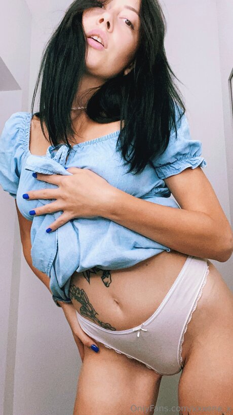 Xxxena X セクシーなポルノスター 写真
